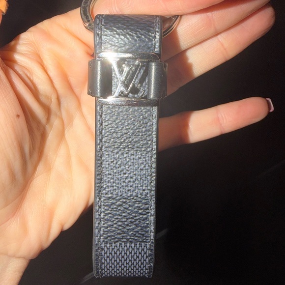 Louis Vuitton Black Leather LV Ring Key Holder - Picture 5 of 8